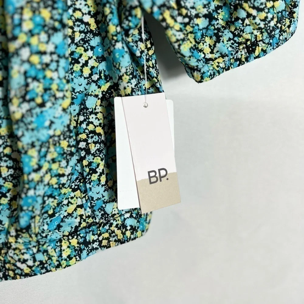 NWT BP. Floral Bubble Crop Top, Size X-Small in Black Maisey Ditsy